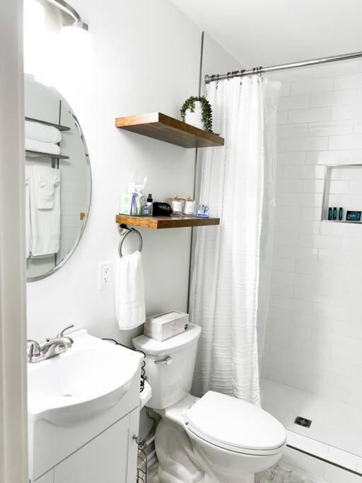 Vineyard Cottage-Pet Friendly & Walk To Oaklawn! Hot Springs Exterior photo