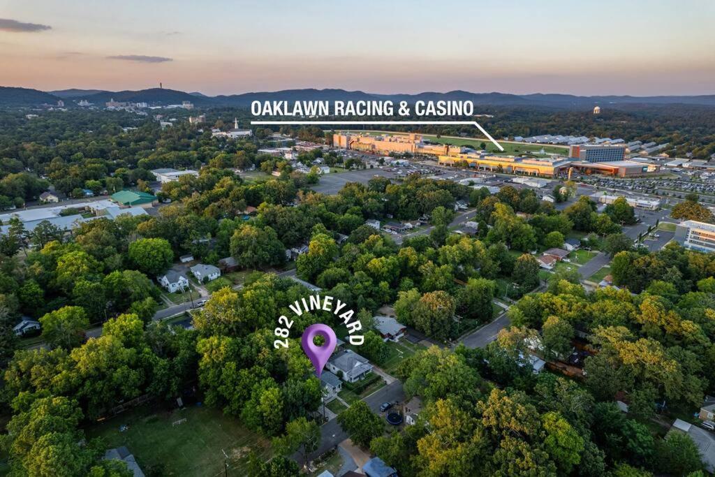 Vineyard Cottage-Pet Friendly & Walk To Oaklawn! Hot Springs Exterior photo